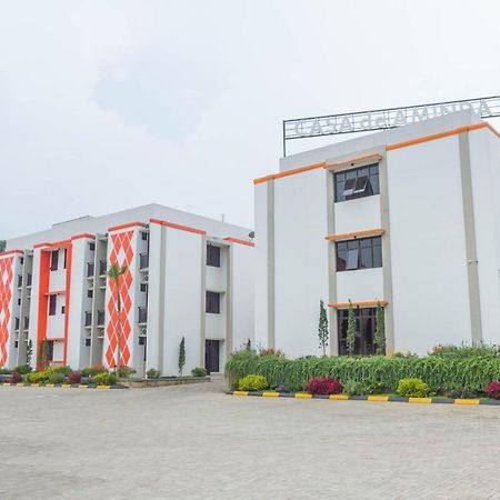 Reddoorz Plus Near Jatinangor Town Square 2 Ngoại thất bức ảnh