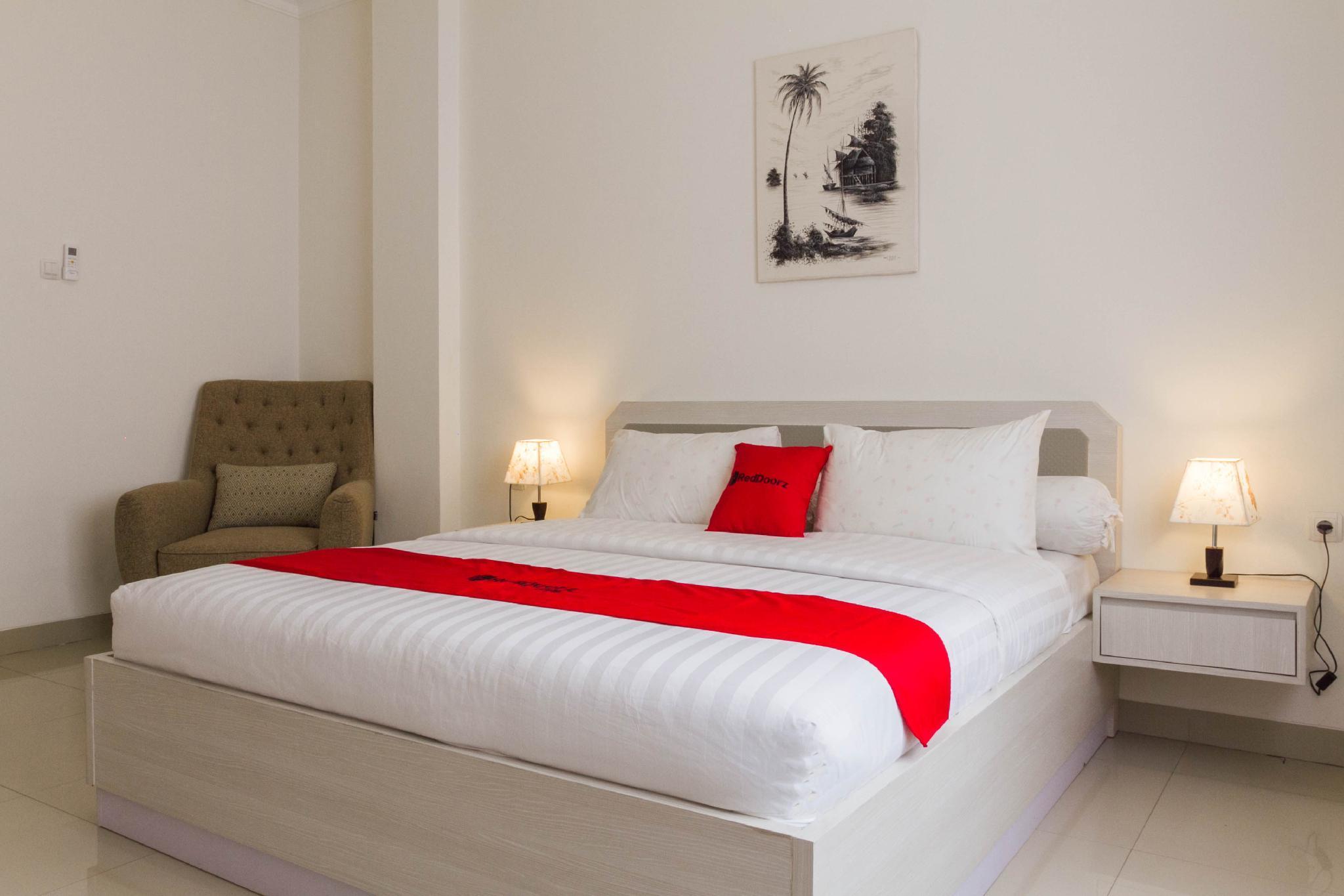 Reddoorz Plus Near Jatinangor Town Square 2 Ngoại thất bức ảnh